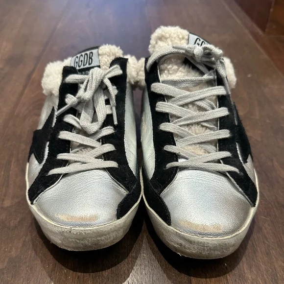 Golden Goose Super-Star Sabot in silver laminated leather with black star - Picture 7 of 10
